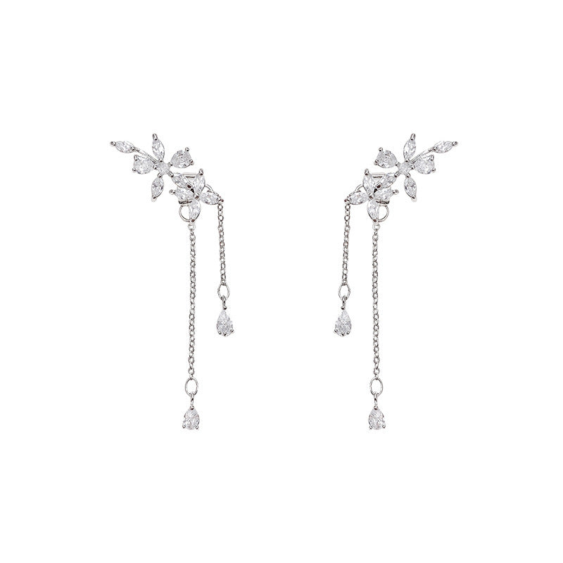 Boucles d'oreilles en zircon à longues franges et aiguille en argent