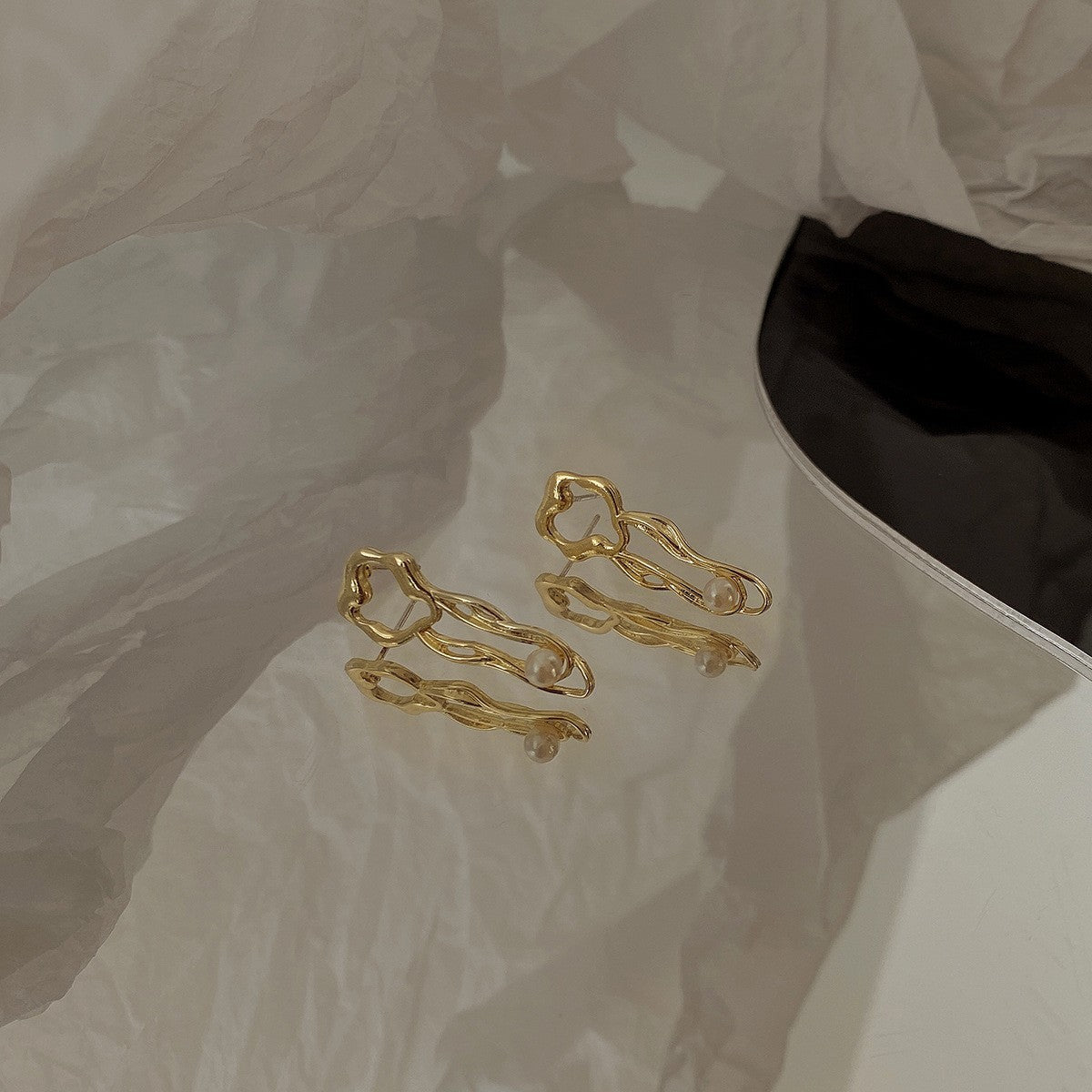 Petites boucles d'oreilles coréennes exquises, style froid