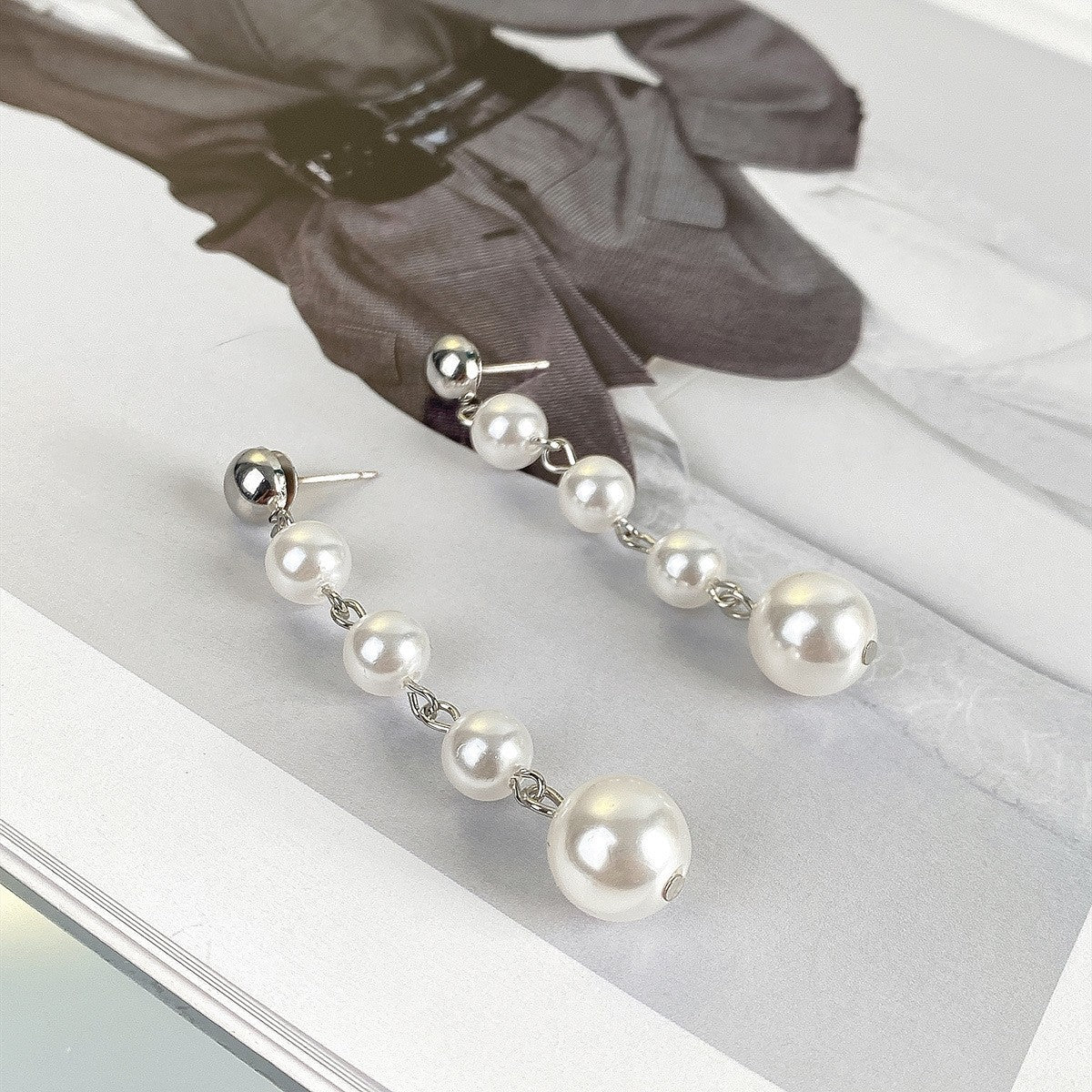 Petites boucles d'oreilles coréennes exquises, style froid