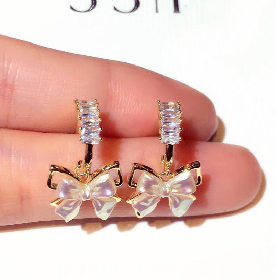 Boucles d'oreilles capricieuses en Zirconium incrusté de mode pour femmes