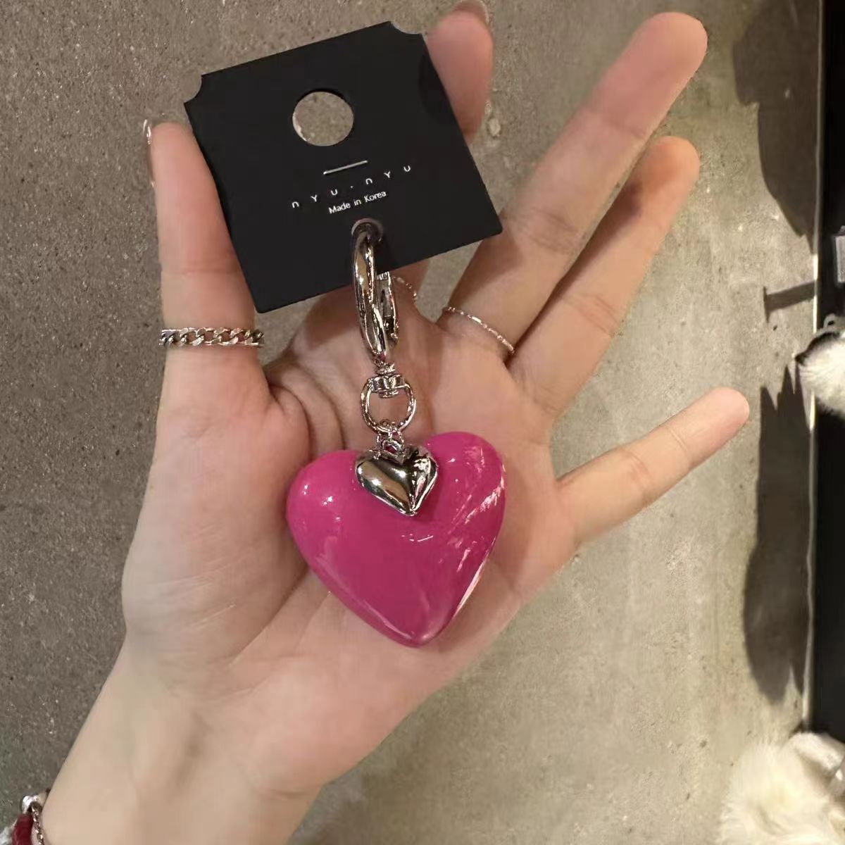 Colgante de paquete con llavero de corazón de partículas grandes