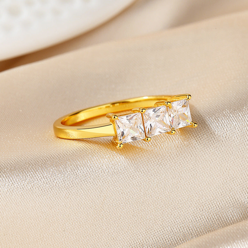 Anillo de plata 925 con circón de nicho femenino