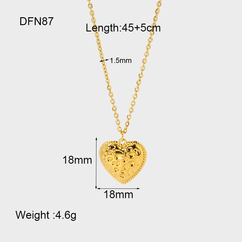 Collar Colgante Corazón Melocotón Irregular Oro 18K