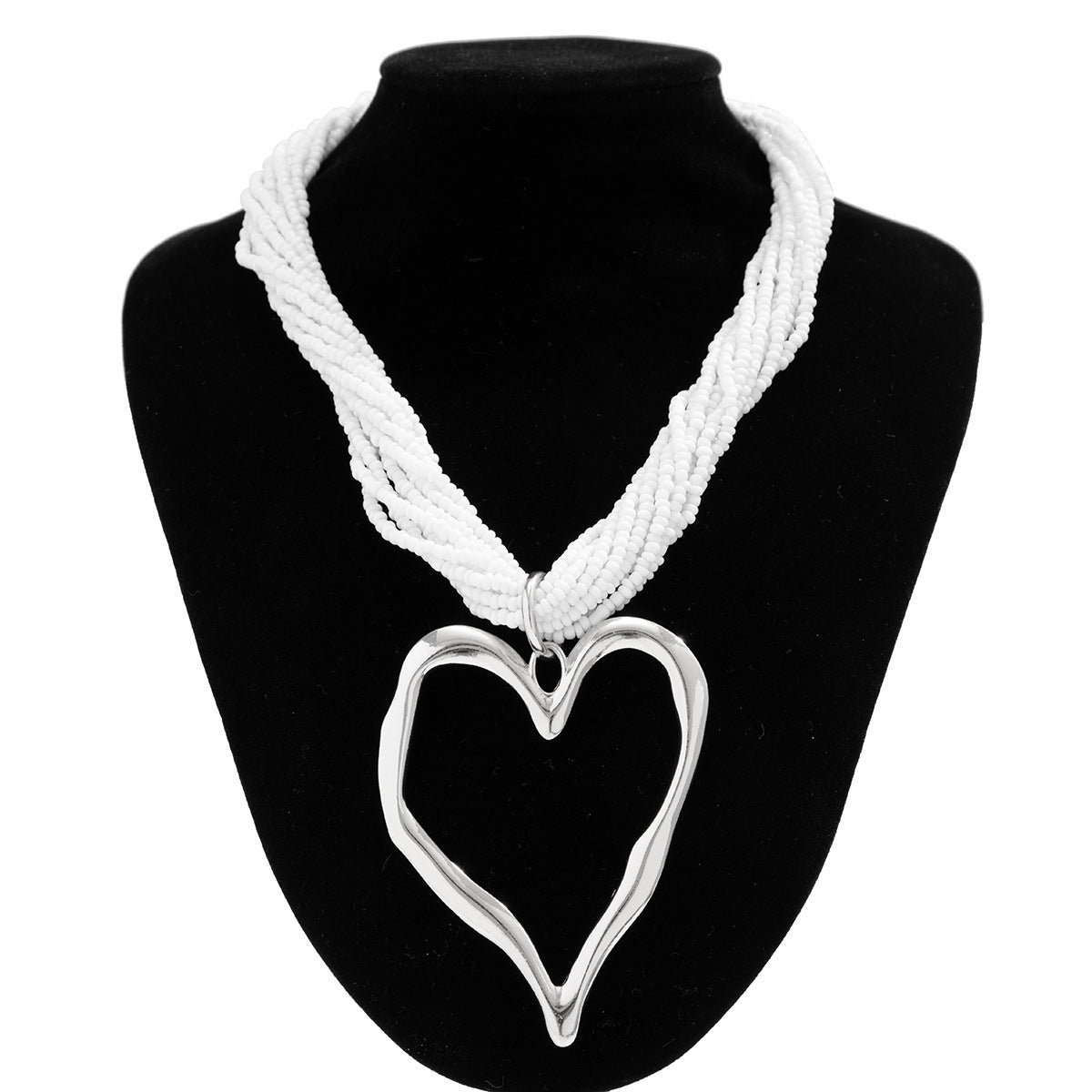 Collar con colgante en forma de corazón de múltiples capas con cuentas exageradas