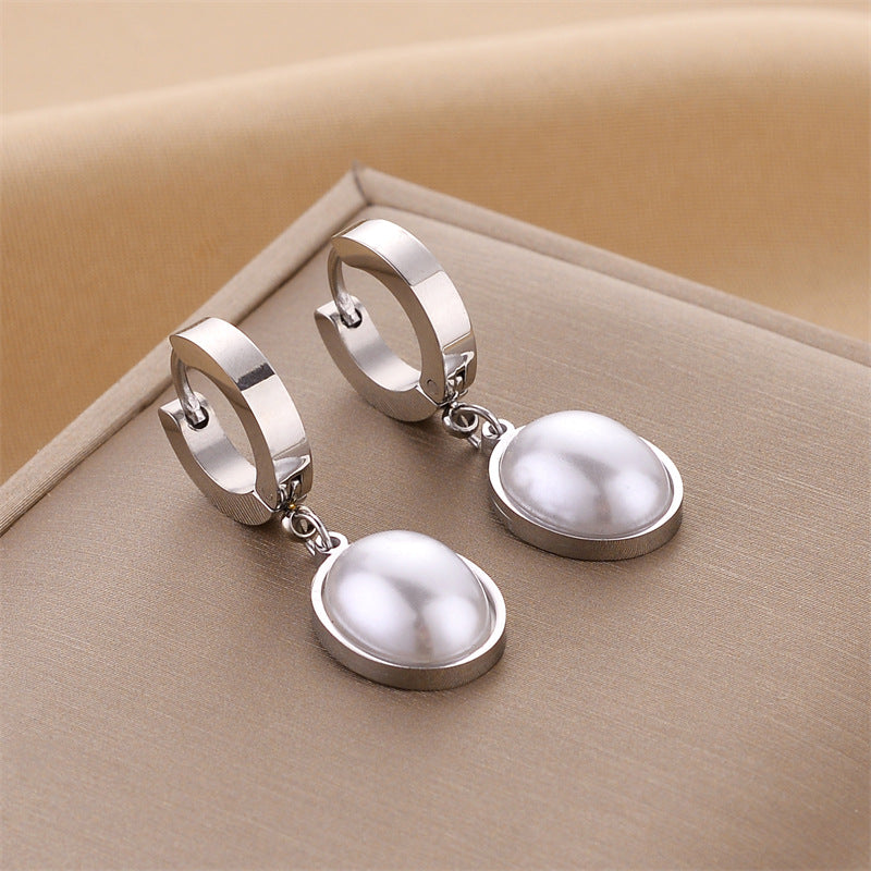 Boucles d'oreilles européennes et américaines en acier titane sans décoloration