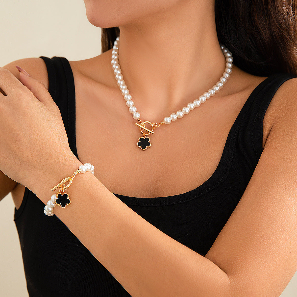 Collier de perles de fleurs à cinq pétales, conception d'intérêt particulier