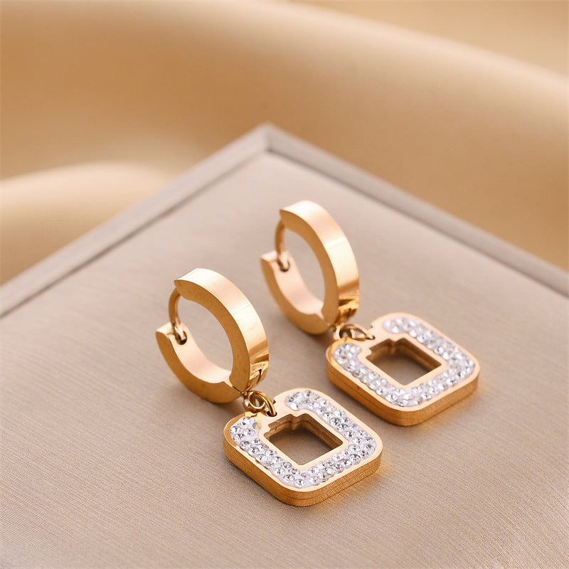 Boucles d'oreilles européennes et américaines en acier titane sans décoloration