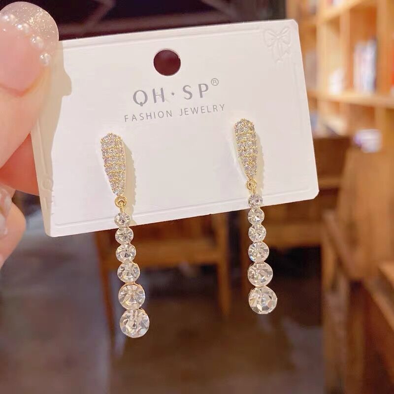 Boucles d'oreilles à pampilles longues en strass de haute qualité avec aiguille en argent sterling