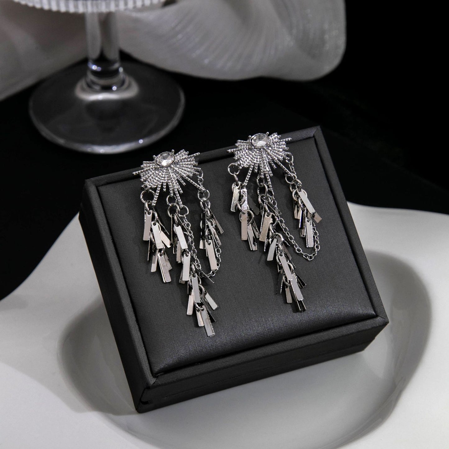 Ornement de boucles d'oreilles au design créatif