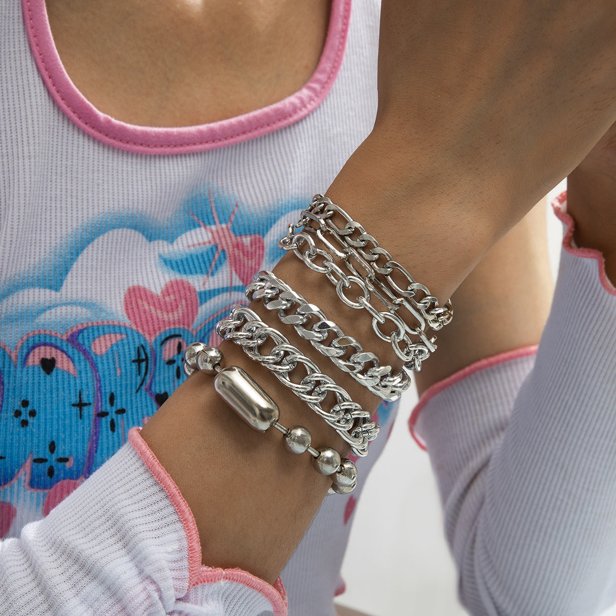 Bracelet multicouche à chaîne en métal avec perles rondes exagérées