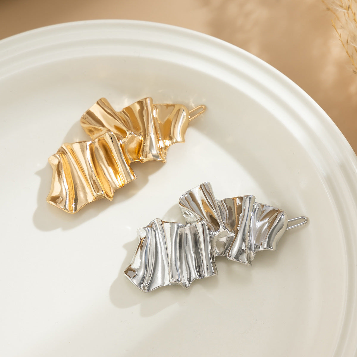 Pasadores Cuadrados Plisados ​​Irregulares Moda