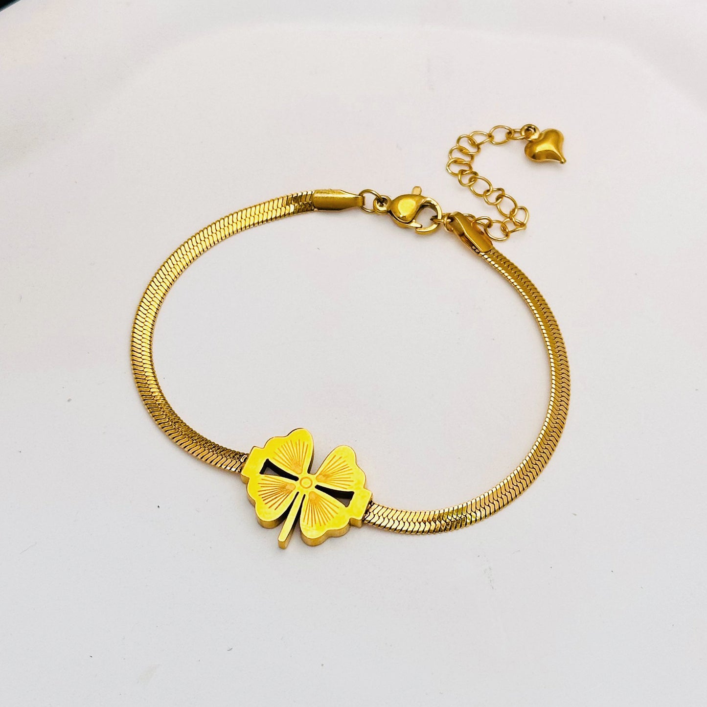 Costume de boucles d'oreilles en chaîne de clavicule en acier titane pour femmes, tempérament à la mode, ne se décolore pas