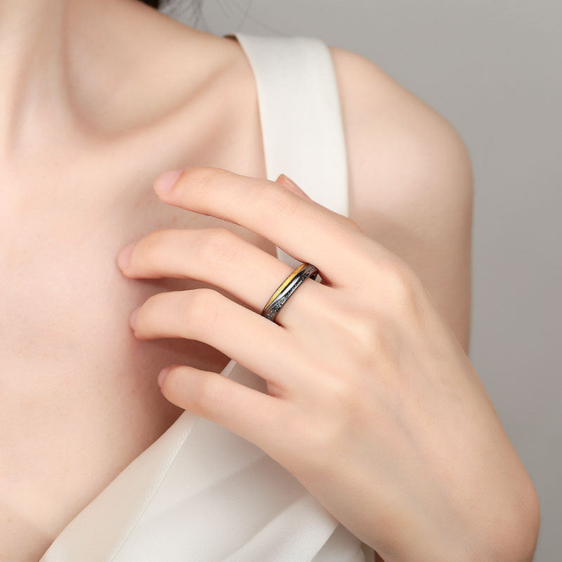 Anillo chapado en oro negro para hombre