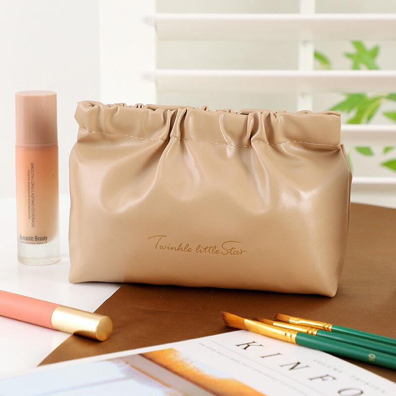 Good-looking Hand-held Portable Cosmetic Bag
