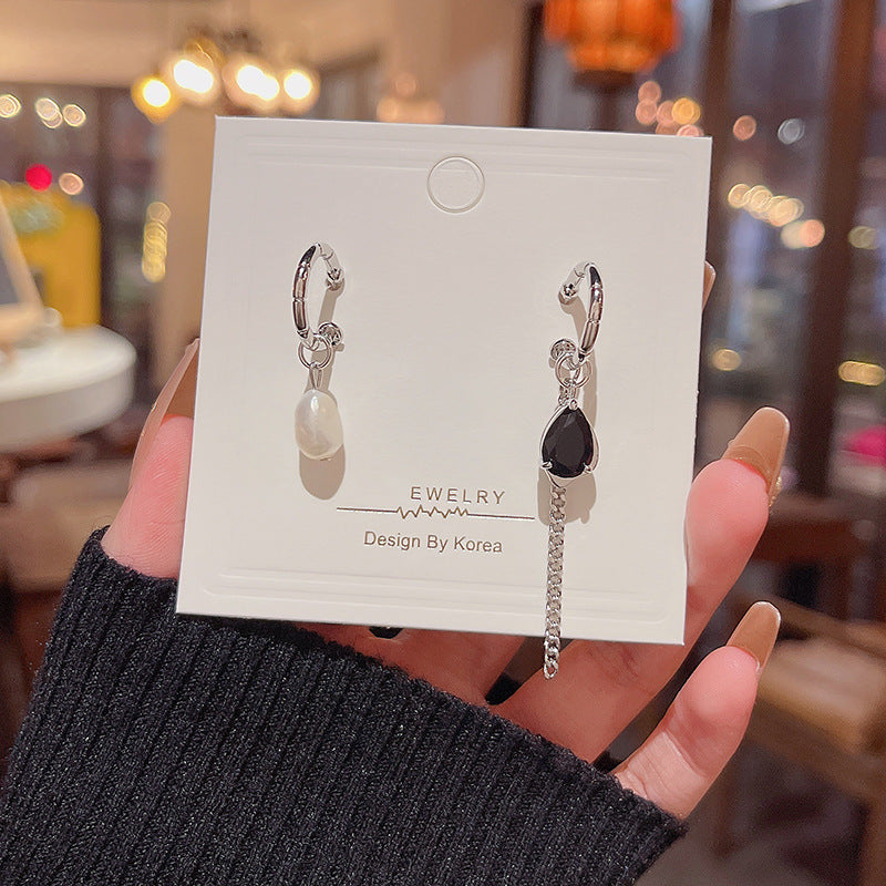 Boucles d'oreilles en zircon à longues franges et aiguille en argent