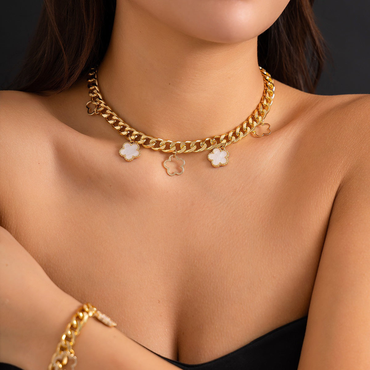 Collier pendentif en herbe de Parthenocissus de couleur à la mode pour femmes