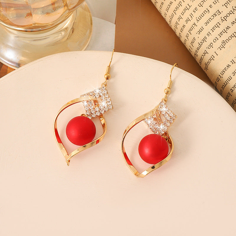 Boucles d'oreilles tout-match capricieuses à la mode pour femmes