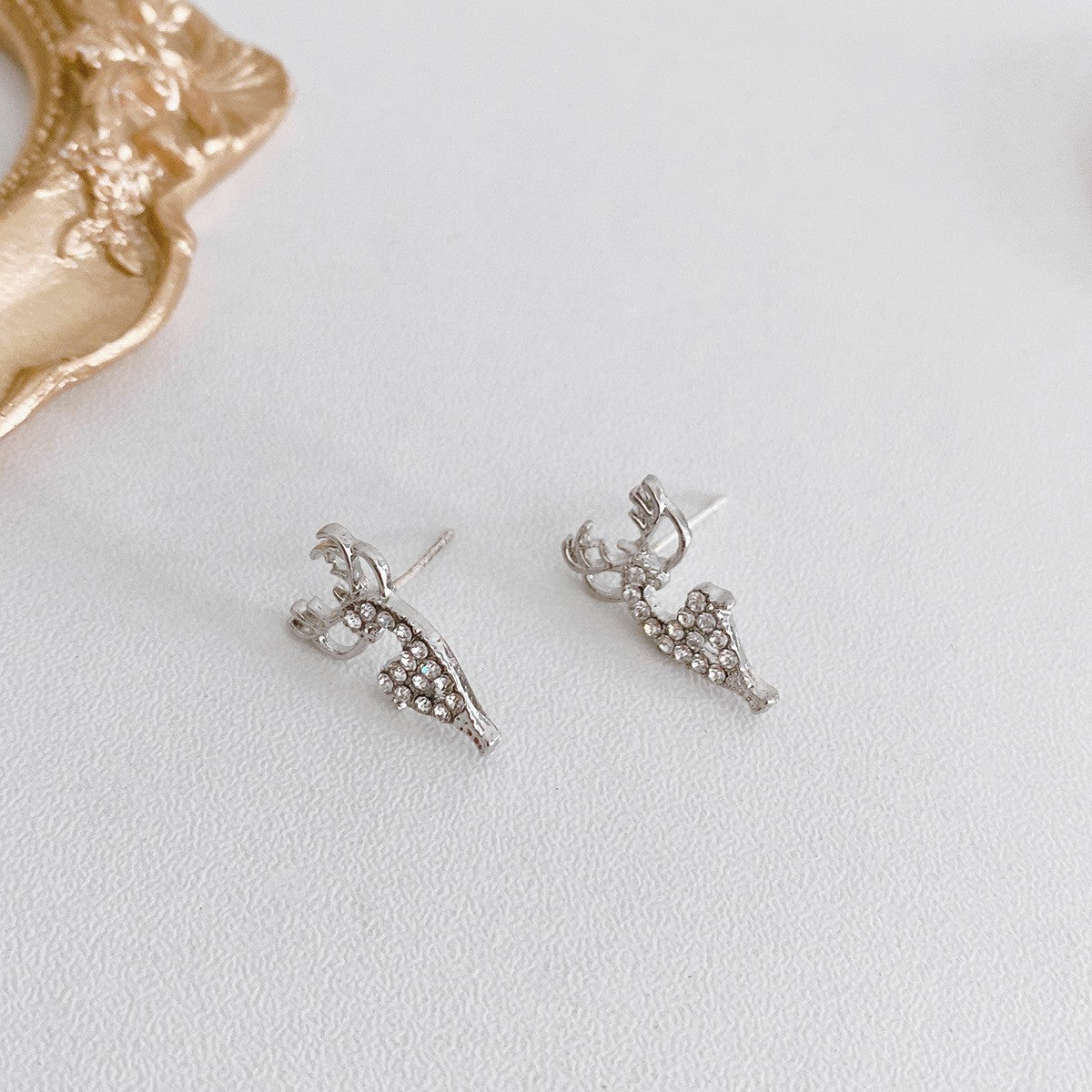 Petites boucles d'oreilles coréennes exquises, style froid