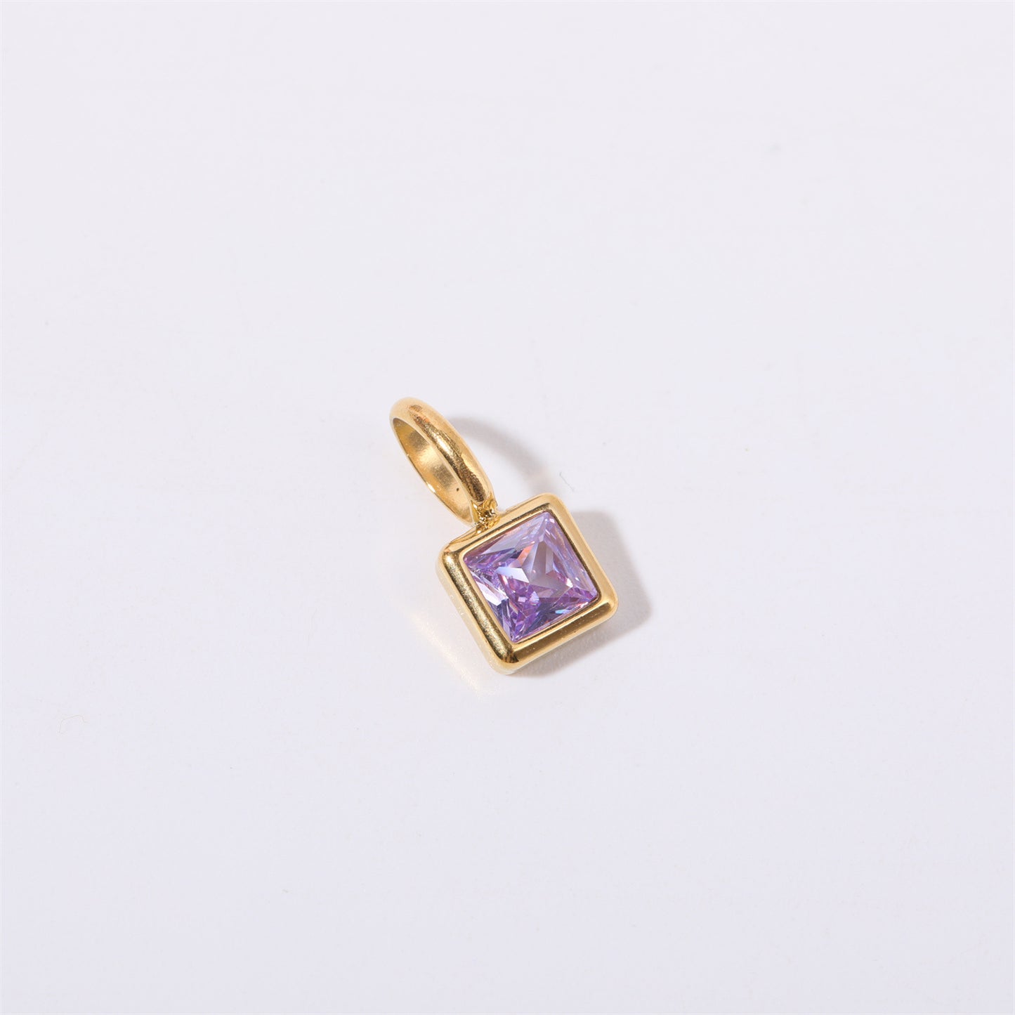 Pendentif carré avec douze pierres de naissance féminines