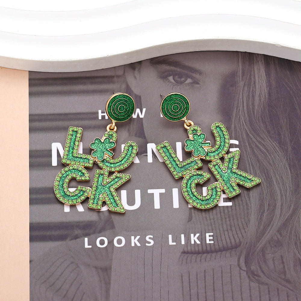 Boucles d'oreilles en alliage avec lettres de l'alphabet anglais porte-bonheur incrustées de diamants