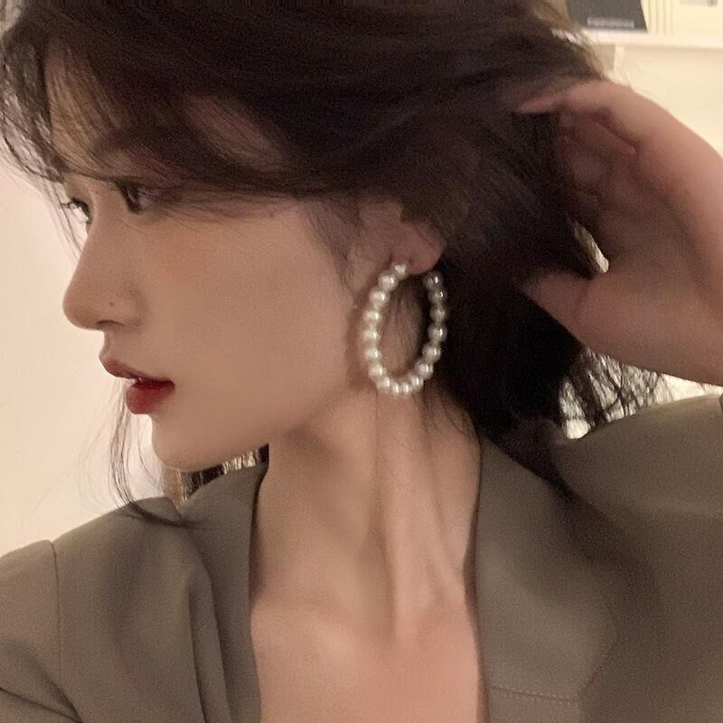 Boucles d'oreilles exagérées en perles à grand cercle pour femmes