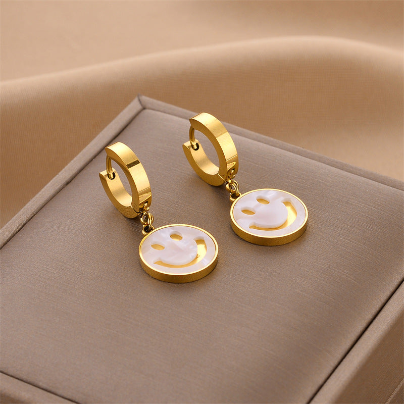 Boucles d'oreilles européennes et américaines en acier titane sans décoloration