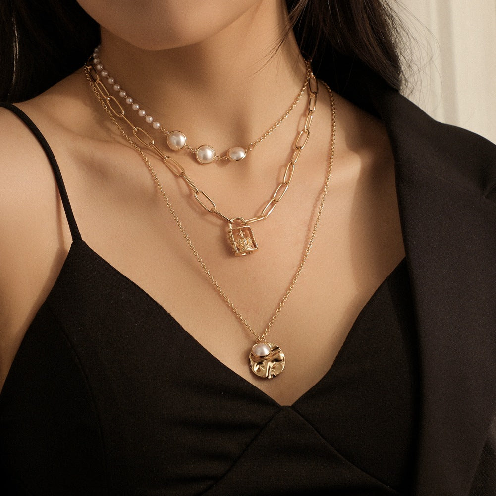 Three-layer Twin Elegant Pearl Shell Clavicle Chain