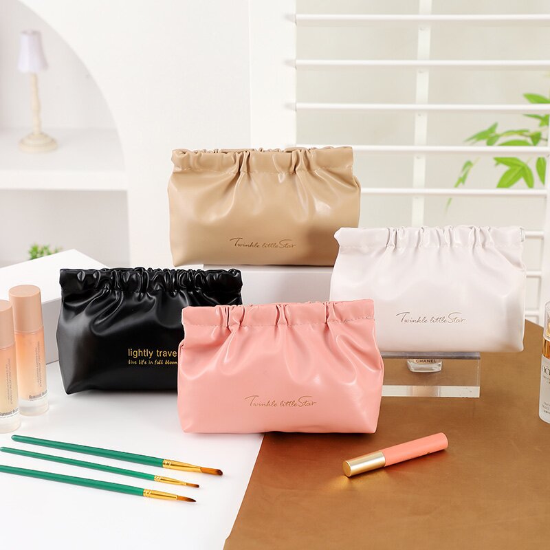 Good-looking Hand-held Portable Cosmetic Bag