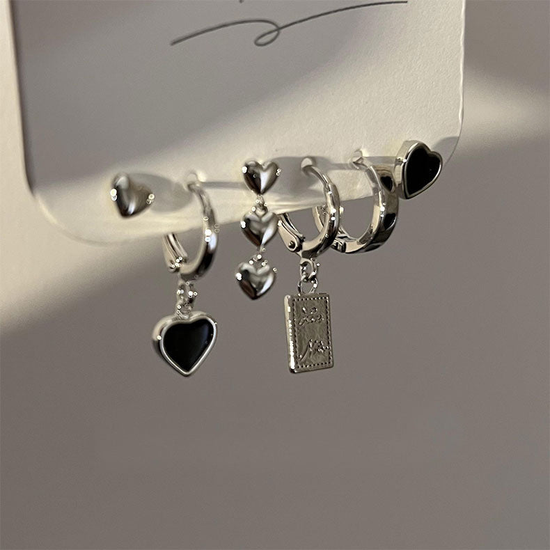 Boucles d'oreilles féminines à la mode et assorties avec tout