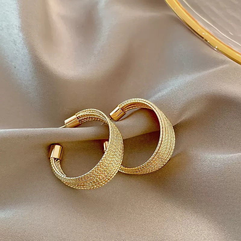 Bague métal aiguille argent boucles d'oreilles généreuses femme