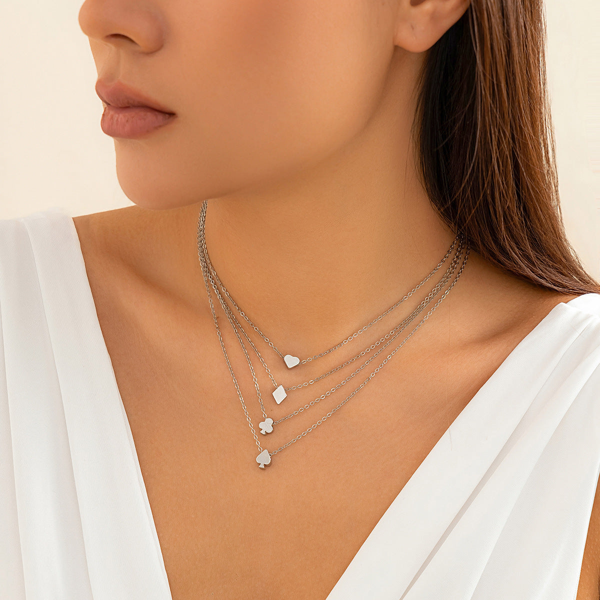 Collier pendentif couleur Poker créatif, costume pour femmes