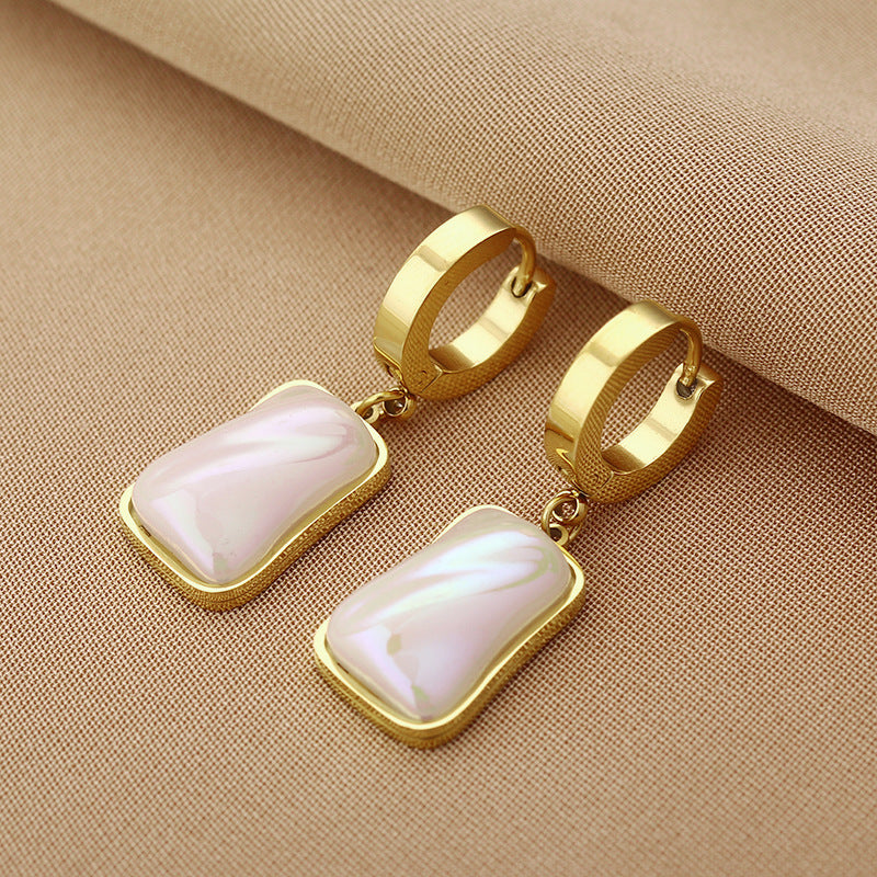 Boucles d'oreilles européennes et américaines en acier titane sans décoloration