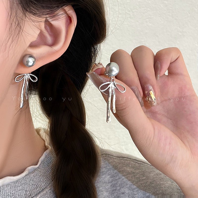 Boucles d'oreilles à aiguille en argent, Niche, nœud, perle féminine
