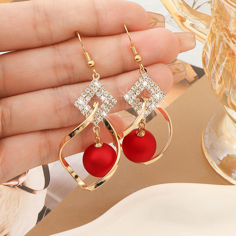 Boucles d'oreilles tout-match capricieuses à la mode pour femmes