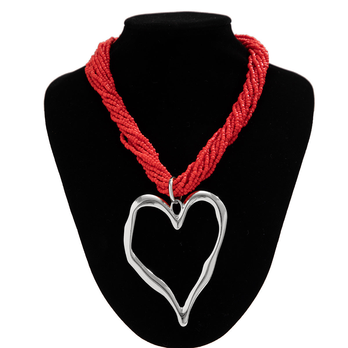 Collar con colgante en forma de corazón de múltiples capas con cuentas exageradas