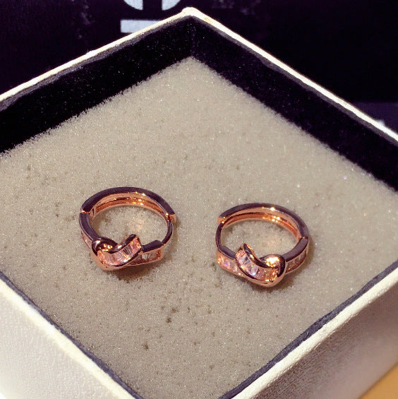 Boucles d'oreilles géométriques simples incrustées de zirconium pour femmes