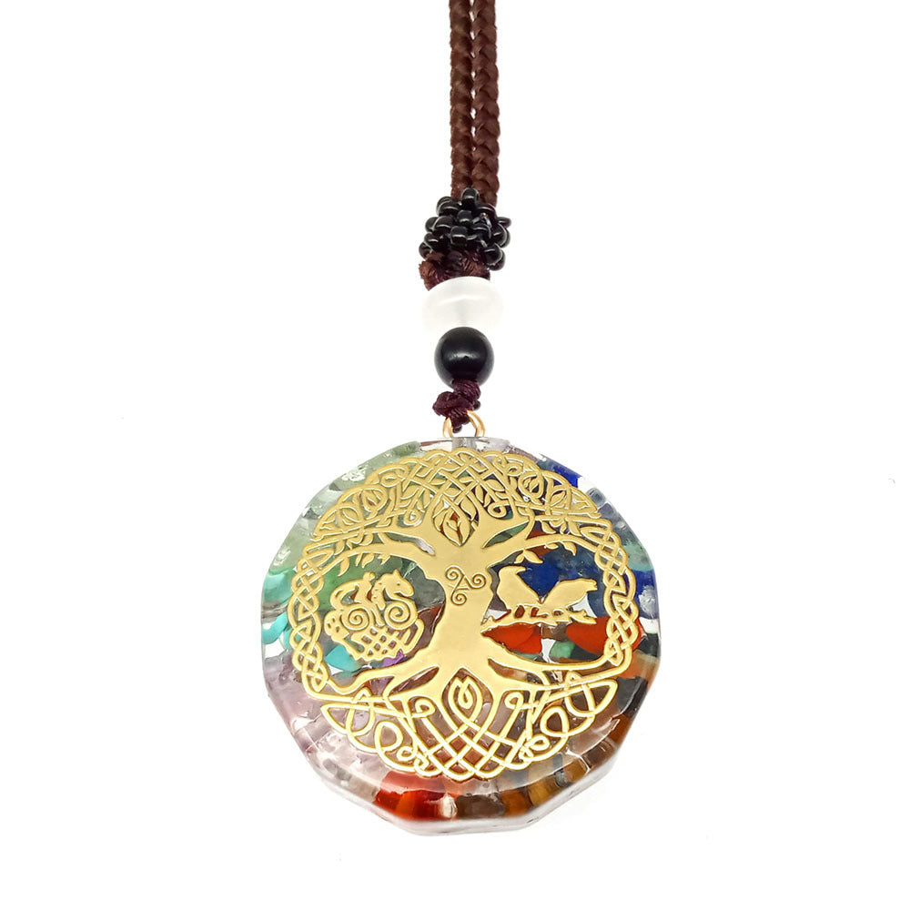 Venta caliente transfronteriza collar de grava colorido colgante de cristal Natural ornamento de forma geométrica multilateral al por mayor