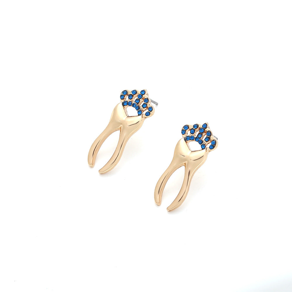 Boucles d'oreilles à tige en forme de couronne de diamant en alliage simple à la mode