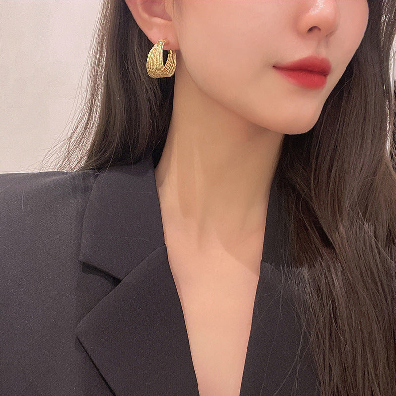 Bague métal aiguille argent boucles d'oreilles généreuses femme