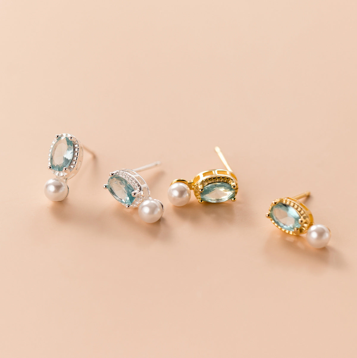 Boucles d'oreilles à tige en perles synthétiques et diamants bleus élégants pour femmes