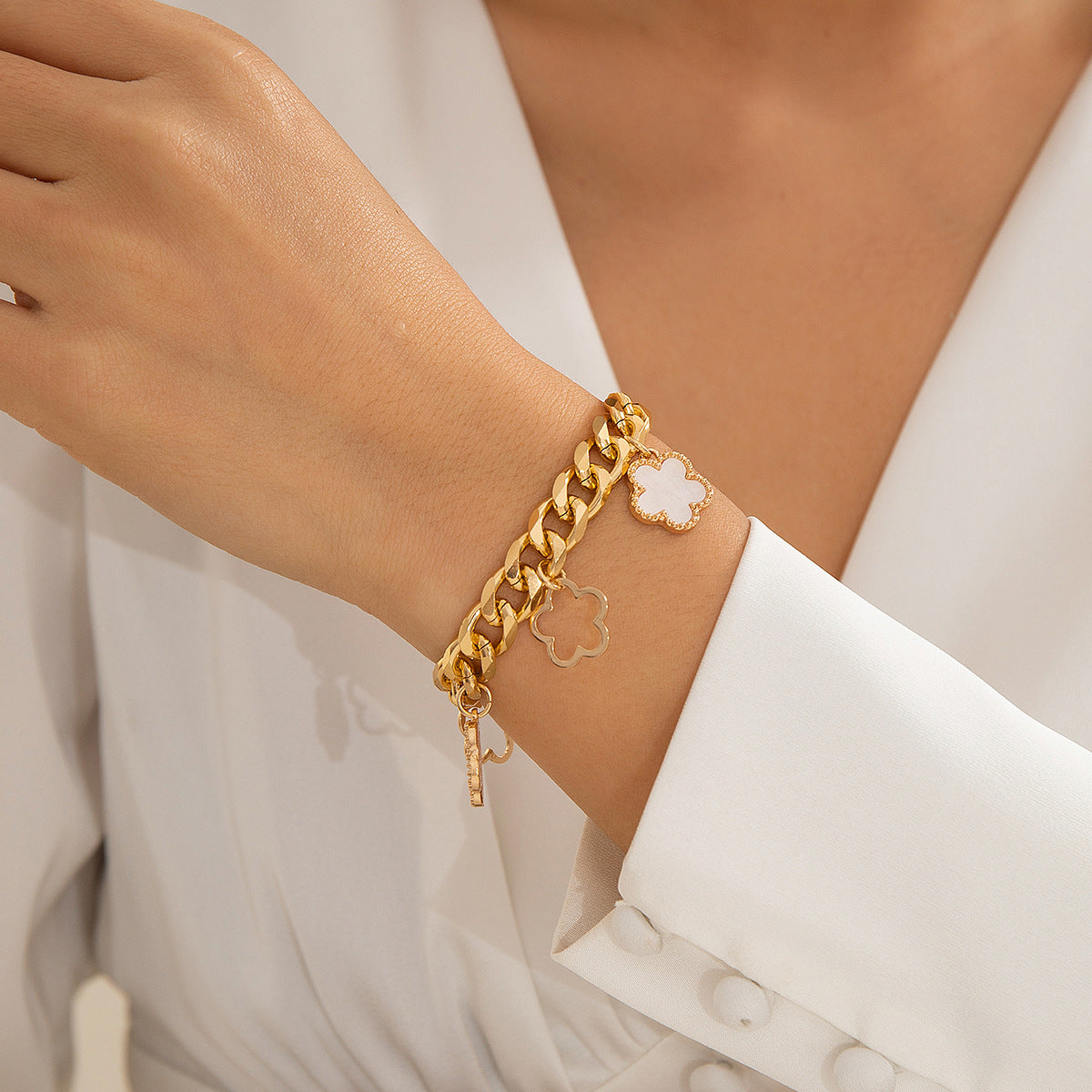 Collier pendentif en herbe de Parthenocissus de couleur à la mode pour femmes