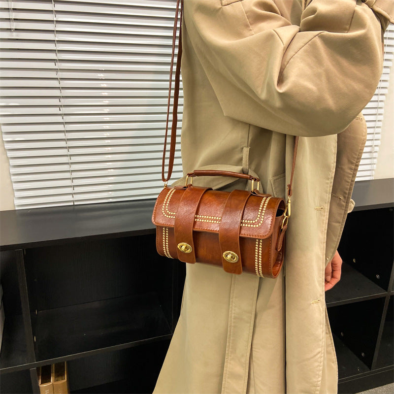 Sac messager portable polyvalent et tendance.