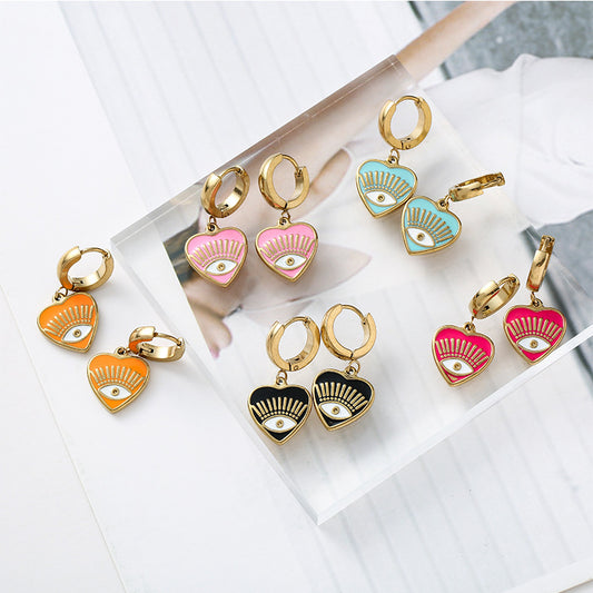 Boucles d'oreilles dégoulinantes personnalisées à la mode, nouvelle femme avec des yeux de cœur
