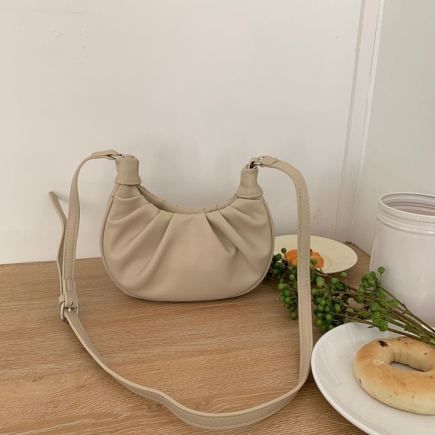 Sweet Pleated Women's Portable Cloud Bag