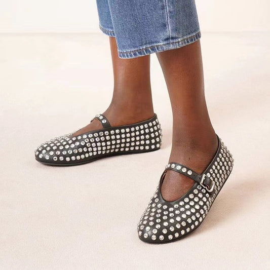 Rivets pleins de diamants avec chaussures à bout rond