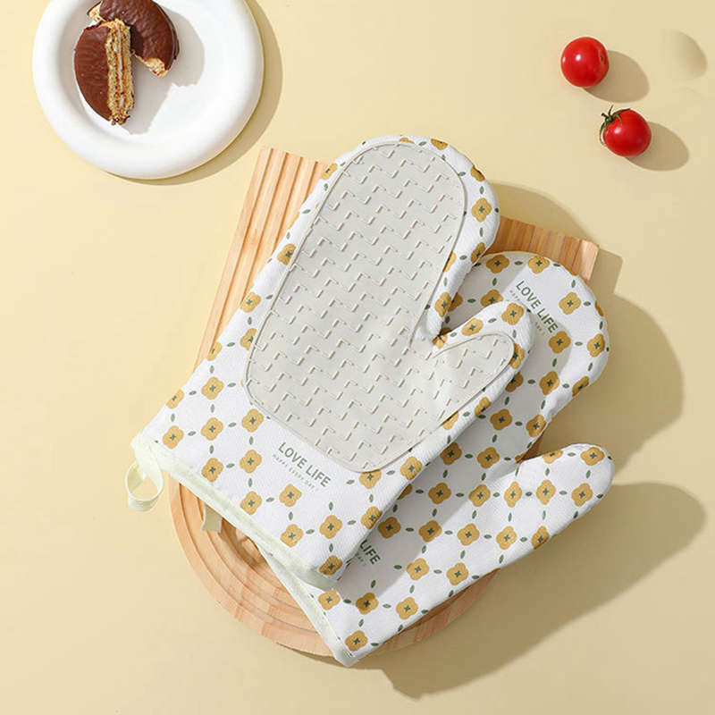 Antiescaldado Microondas Algodón Antideslizante Aislamiento Guantes Horno Mitones Cocina Resistente al calor Algodón espesado Aislamiento térmico Microondas Horno Horno Anti escaldado Guantes para el hogar Herramientas para hornear