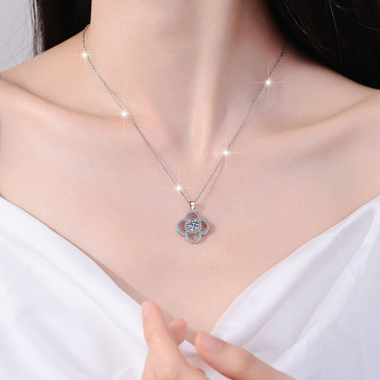 Collier avec pendentif Moissanite en argent sterling pour femmes