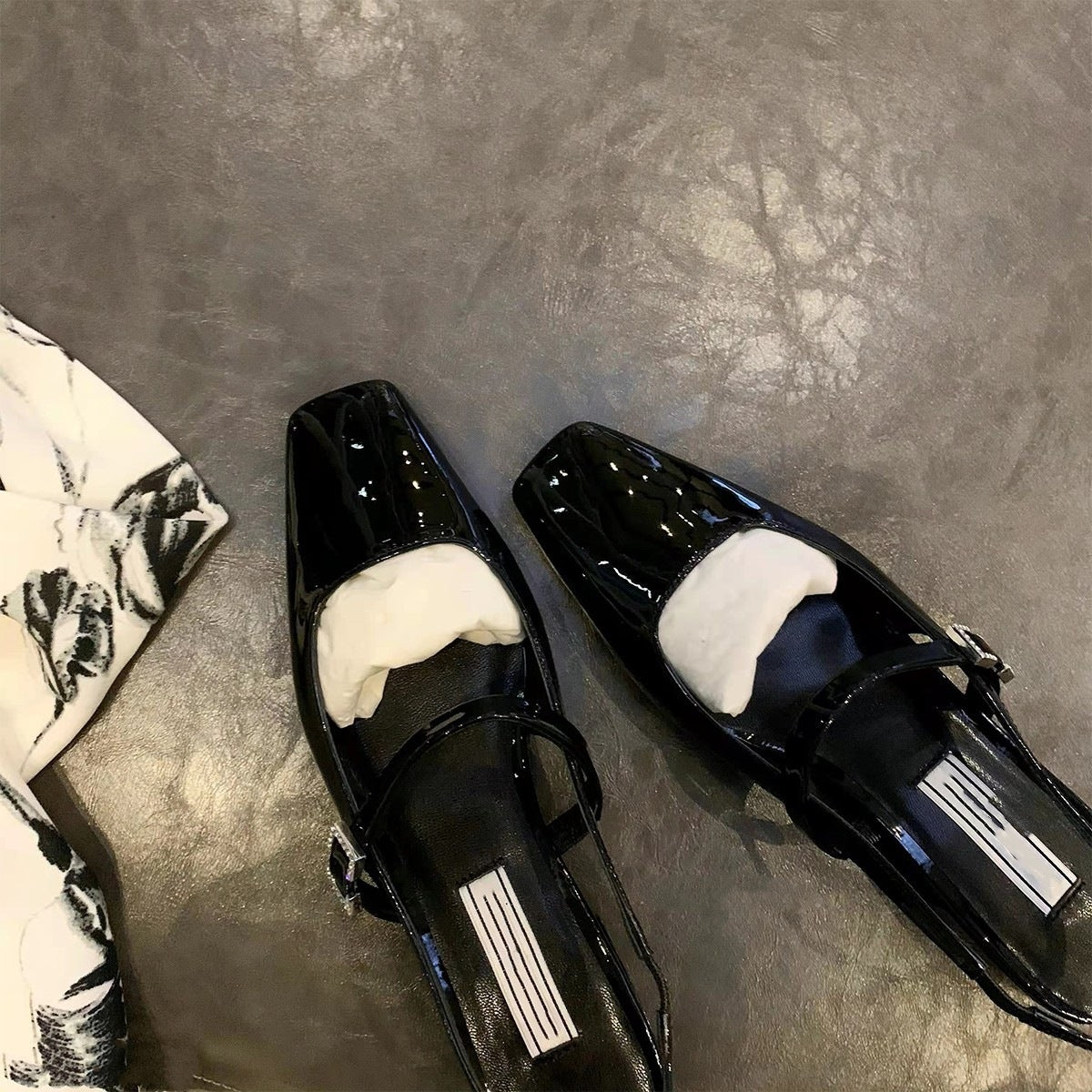 Chaussures Mary Jane françaises à bout carré et strass, boucle carrée, talon épais