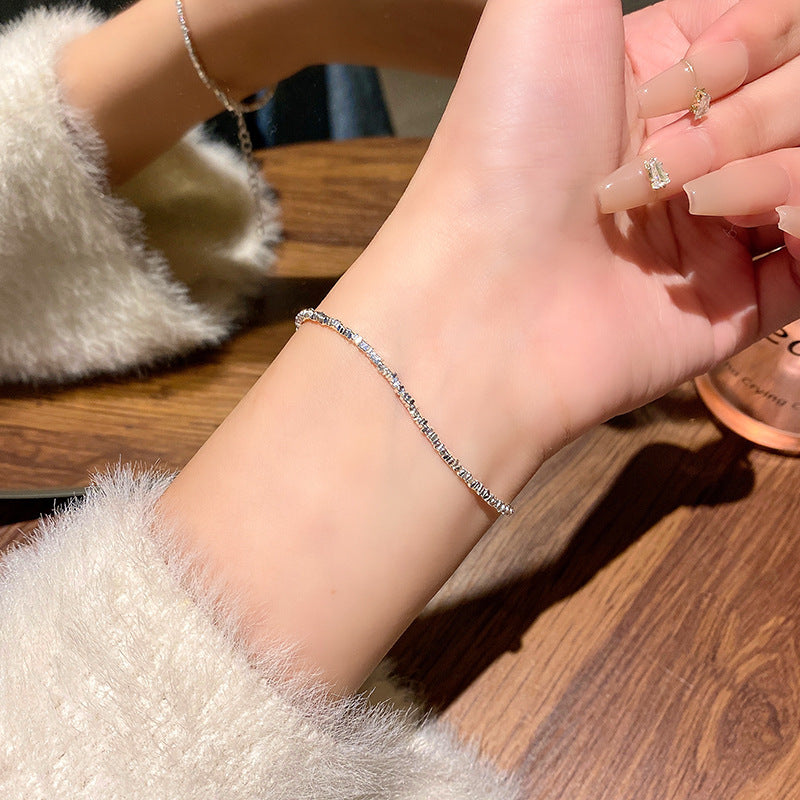 Petits morceaux de bracelet en argent, niche féminine perlée