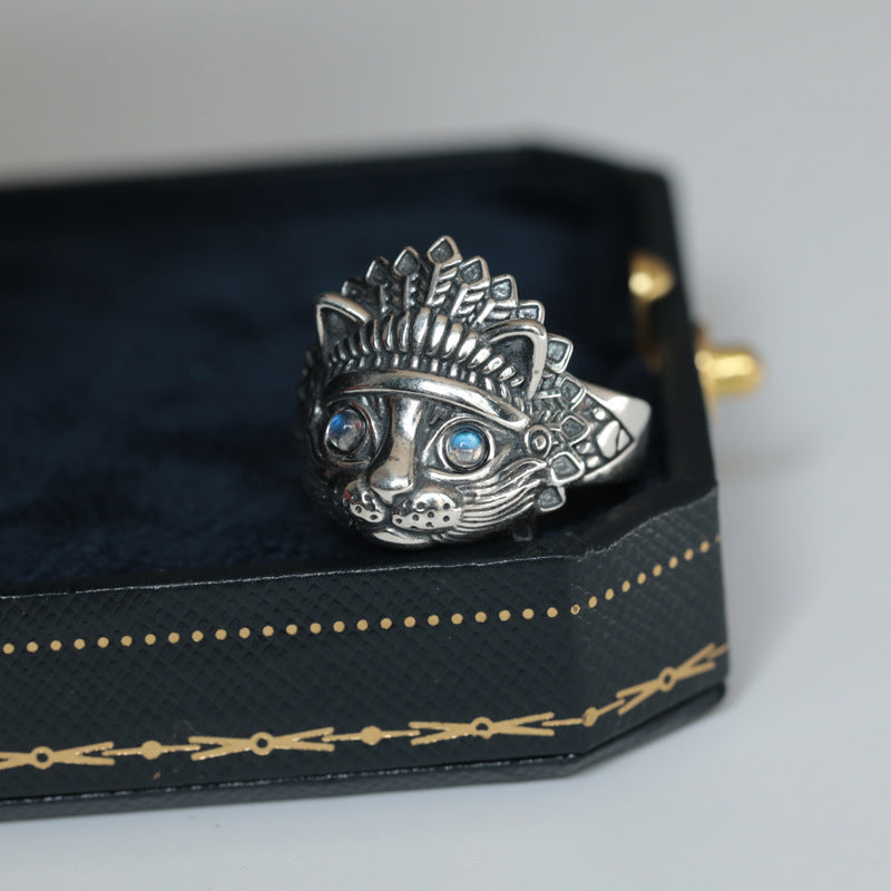 Anillo vintage con gato indio y piedra lunar para hombre